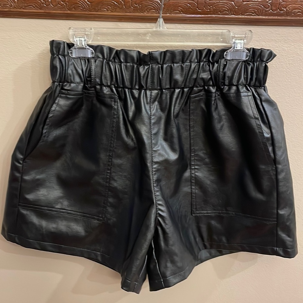 Ramisu FAUX LEATHER shorts paper bag gathered elasticized waist big pockets XL